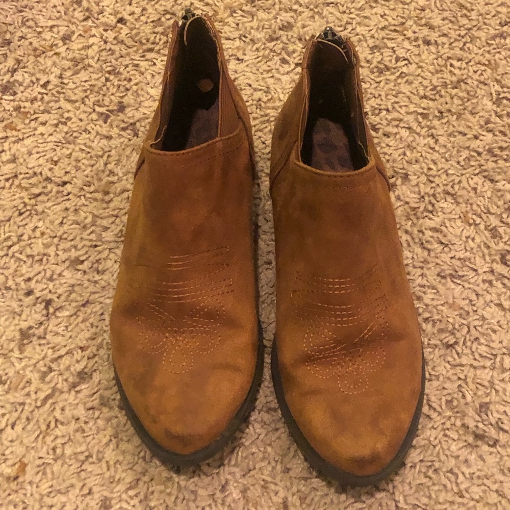 Girls size 3 booties
